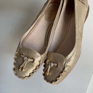 Kate Spade New York Gold Metallic Flats Size 8 Slip On Scalloped Moccasin Loafer